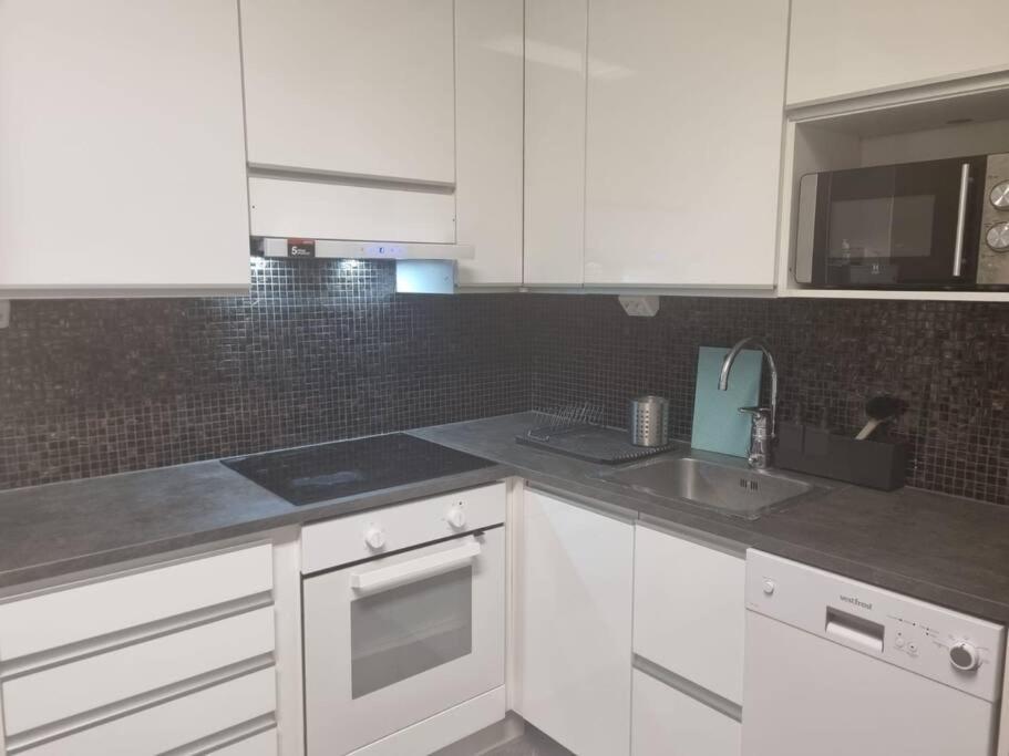 Apartment In The City Center 罗瓦涅米 外观 照片